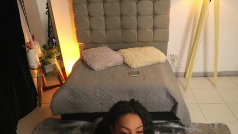 Snapshot of valeriebony chatting on 12.24.24 Valerie Style3 online show from 12.24.24