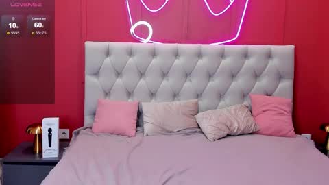 Hot  Valerie online show from 11.22.25