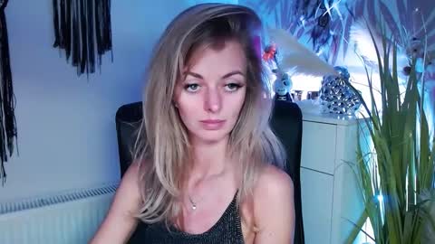 Valerie  online show from 02.24.25