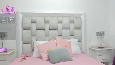 Snapshot of valeriesoto chatting on 01.06.26 Valerie online show from 01.06.26