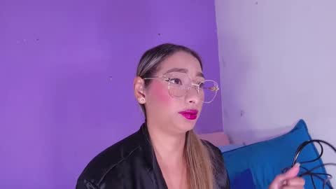 Valeryn online show from 11.21.25