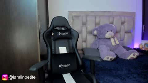  Valery Lin Dupont online show from 01.18.25