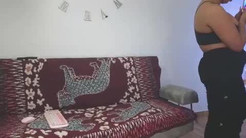 Snapshot of valery_lovex_ chatting on 11.30.25 valery_lovex_ online show from 11.30.25