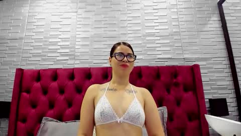 Valery Moon online show from 10.08.25
