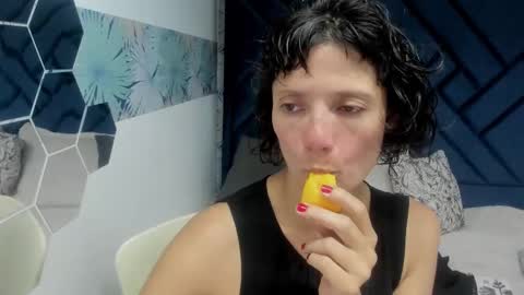 VALERY MORE online show from 10.04.25