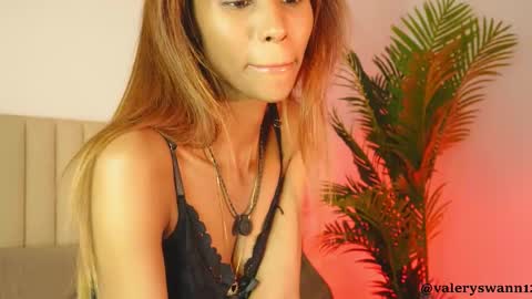 Valery swan1 online show from 10.24.25