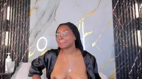 Snapshot of valerycortezm chatting on 09.29.25 Valery online show from 09.29.25