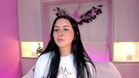 Snapshot of valerymeyerr chatting on 12.17.24 valerymeyerr online show from 12.17.24