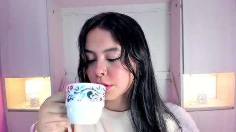Snapshot of valerymeyerr chatting on 01.14.25 valerymeyerr online show from 01.14.25