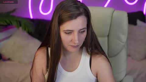 Snapshot of valerymurr chatting on 10.07.25 V A L E R Y M U R online show from 10.07.25