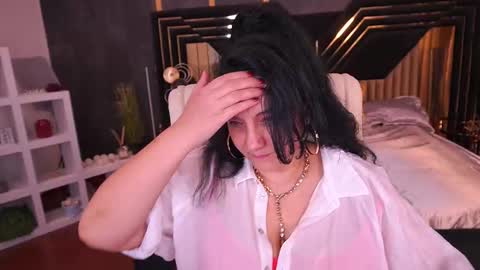 Snapshot of valeryrosseee chatting on 10.02.25 Valery online show from 10.02.25