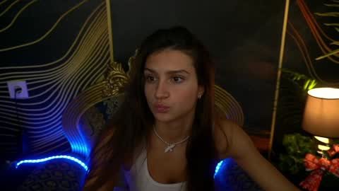 Snapshot of valeryroyale chatting on 12.12.24 Valery online show from 12.12.24