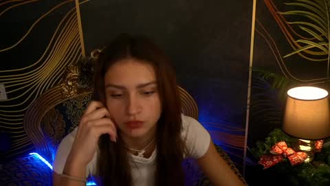 Snapshot of valeryroyale chatting on 12.24.24 Valery online show from 12.24.24