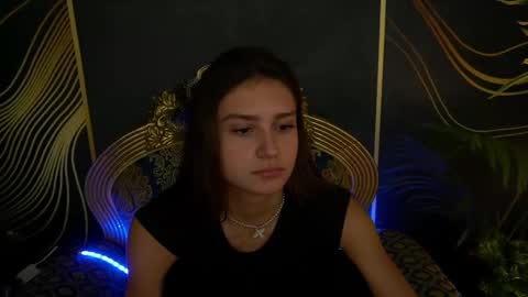 Snapshot of valeryroyale chatting on 01.11.25 Valery online show from 01.11.25