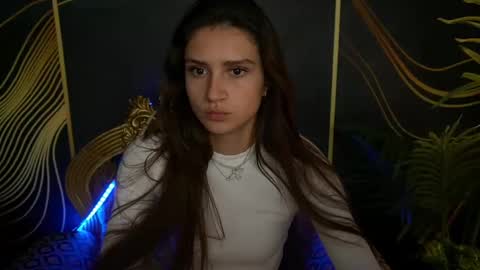 Snapshot of valeryroyale chatting on 01.21.25 Valery online show from 01.21.25