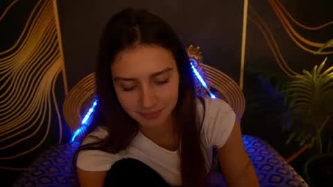 Snapshot of valeryroyale chatting on 02.09.25 Valery online show from 02.09.25