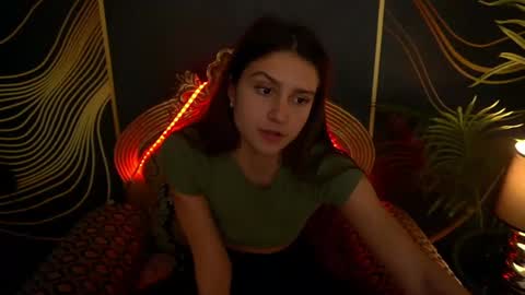 Snapshot of valeryroyale chatting on 02.10.25 Valery online show from 02.10.25