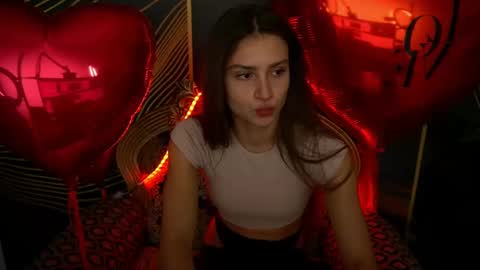 Snapshot of valeryroyale chatting on 02.11.25 Valery online show from 02.11.25