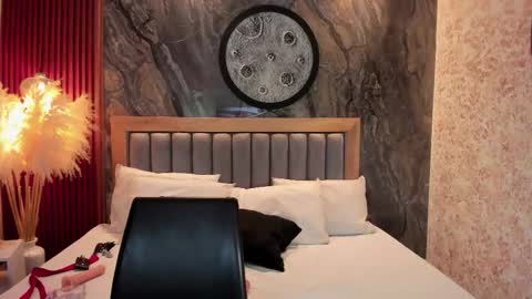 Valerie Shadey  online show from 12.13.25