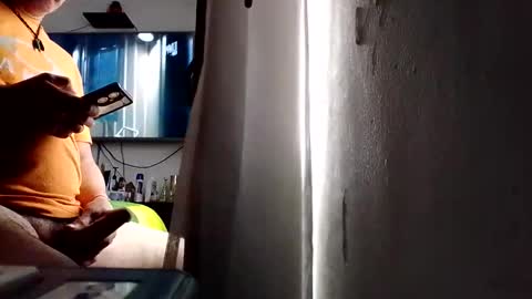 Snapshot of valetv2222 chatting on 11.08.25 valetv2222 online show from 11.08.25