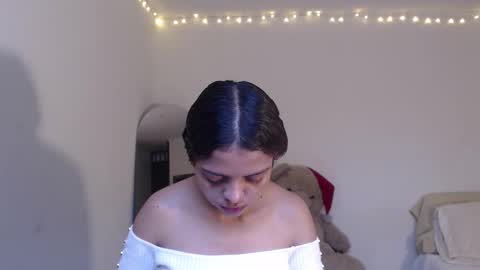 Snapshot of valientegirl_ chatting on 03.01.26 VALIENTE online show from 03.01.26