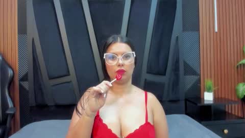 VALKA ROSS online show from 10.28.25