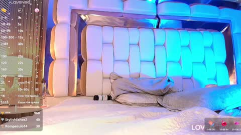 Valkiria moore  online show from 01.08.25