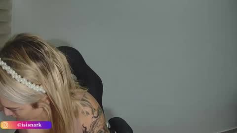 Snapshot of valkyriarose chatting on 02.07.26 Isis online show from 02.07.26