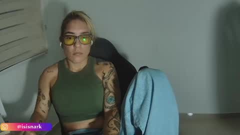 Snapshot of valkyriarose chatting on 02.28.26 Isis online show from 02.28.26