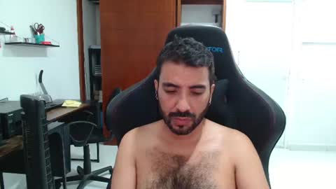 Snapshot of vallartamexi chatting on 07.19.26 Roberto Carlos online show from 07.19.26