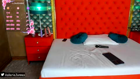 Valerie Val V online show from 01.13.26