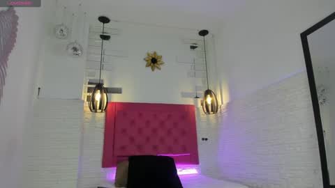 Vallolet Peach  online show from 12.27.24