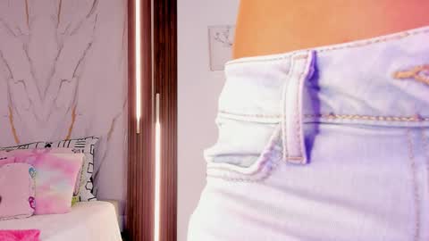 Vallolet Peach  online show from 02.27.26