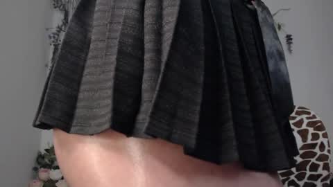 valquiria_sirgun online show from 02.23.25