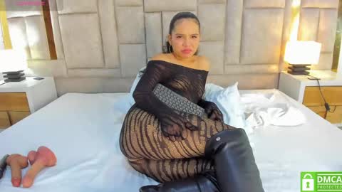 Snapshot of valtira_nova chatting on 05.29.26 valtira nova online show from 05.29.26