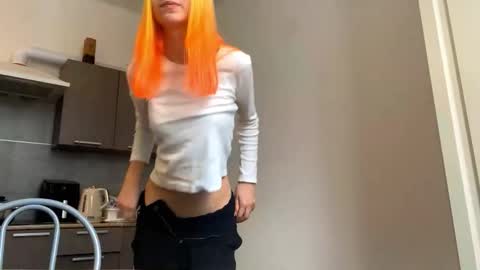 Snapshot of valtopi chatting on 02.04.26 Emily online show from 02.04.26