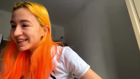 Snapshot of valtopi chatting on 02.05.26 Emily online show from 02.05.26