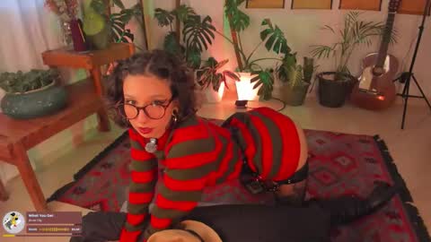 Snapshot of valyturner chatting on 10.30.25 online show from 10.30.25