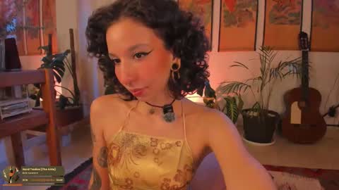 Snapshot of valyturner chatting on 11.18.25 online show from 11.18.25