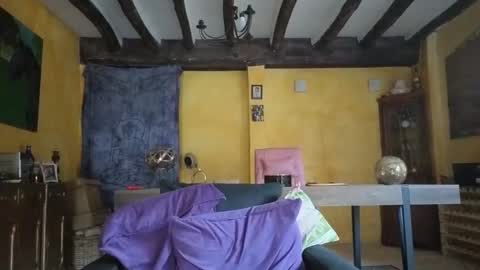 vampwoman online show from 11.20.25