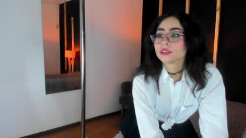 Snapshot of vampy_dolll chatting on 12.22.24 vampy_dolll online show from 12.22.24