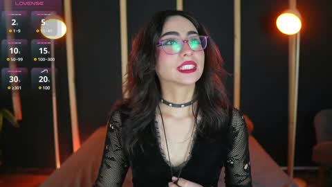 Snapshot of vampy_dolll chatting on 01.30.25 vampy_dolll online show from 01.30.25