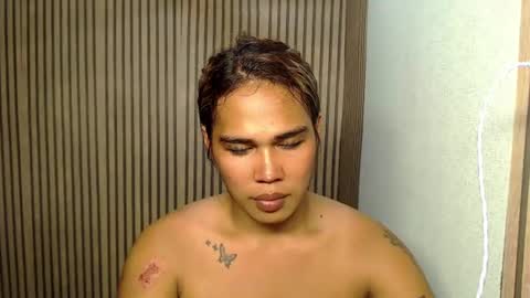 Snapshot of vampy_ebony_laxine chatting on 01.05.25 vampy_ebony_laxine online show from 01.05.25