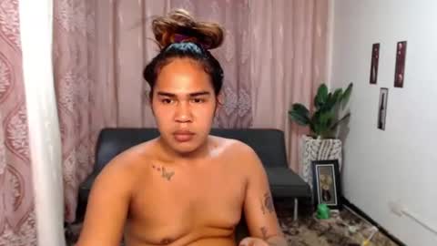 Snapshot of vampy_ebony_laxine chatting on 09.25.25 vampy_ebony_laxine online show from 09.25.25