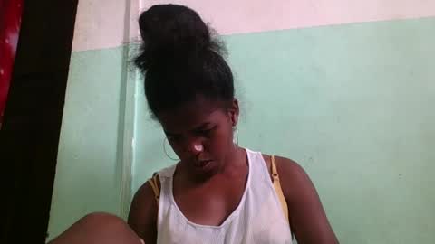 Snapshot of vanafiry chatting on 01.14.25 vanafiry online show from 01.14.25