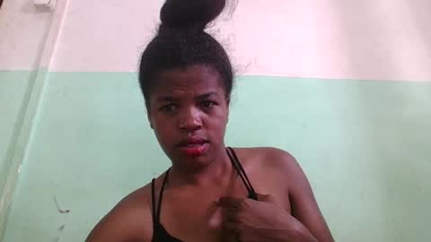 Snapshot of vanafiry chatting on 01.19.25 vanafiry online show from 01.19.25