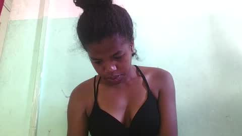 Snapshot of vanafiry chatting on 01.23.25 vanafiry online show from 01.23.25