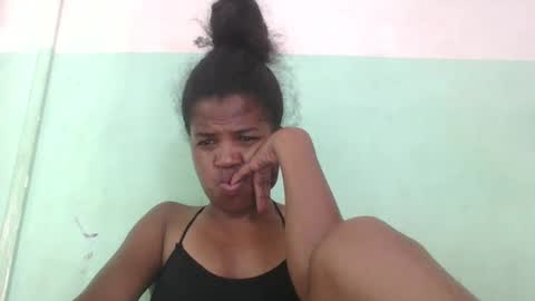 Snapshot of vanafiry chatting on 01.25.25 vanafiry online show from 01.25.25