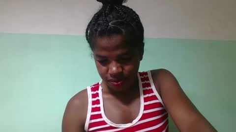 Snapshot of vanafiry chatting on 01.28.25 vanafiry online show from 01.28.25