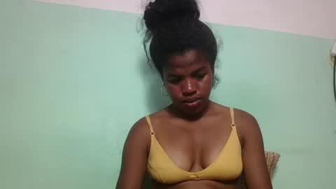 Snapshot of vanafiry chatting on 02.02.25 vanafiry online show from 02.02.25